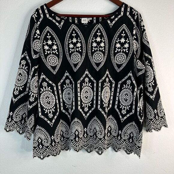 Gap Black & White Eyelet Embroidered Boho Top Womens Large Scalloped Trim - Picture 1 of 10